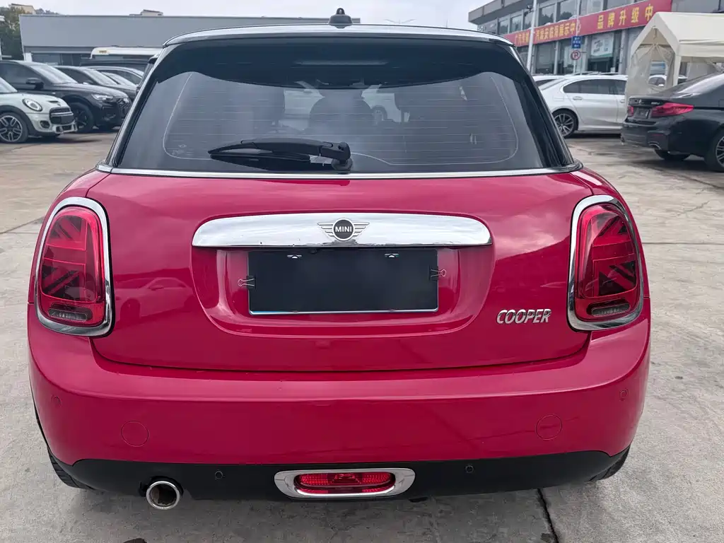 MINI 2018 1.5T COOPER Artist Five-Door Edition купить на сайте DeffCars