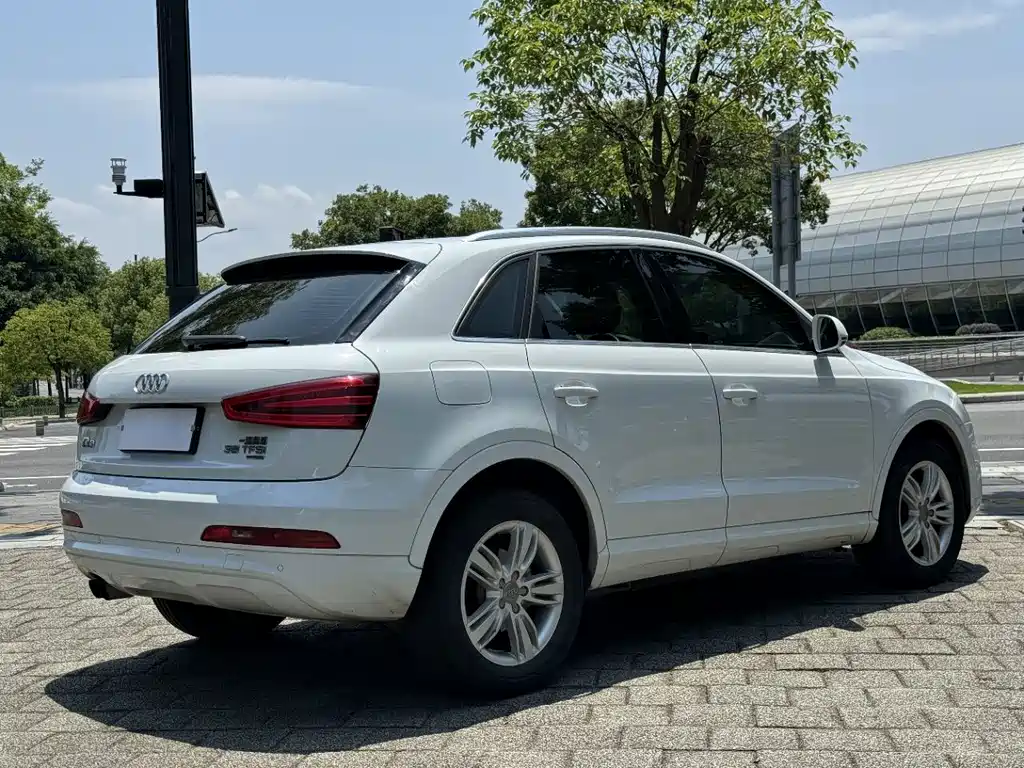 Audi Q3 2015 35 TFSI quattro technology купить на сайте DeffCars