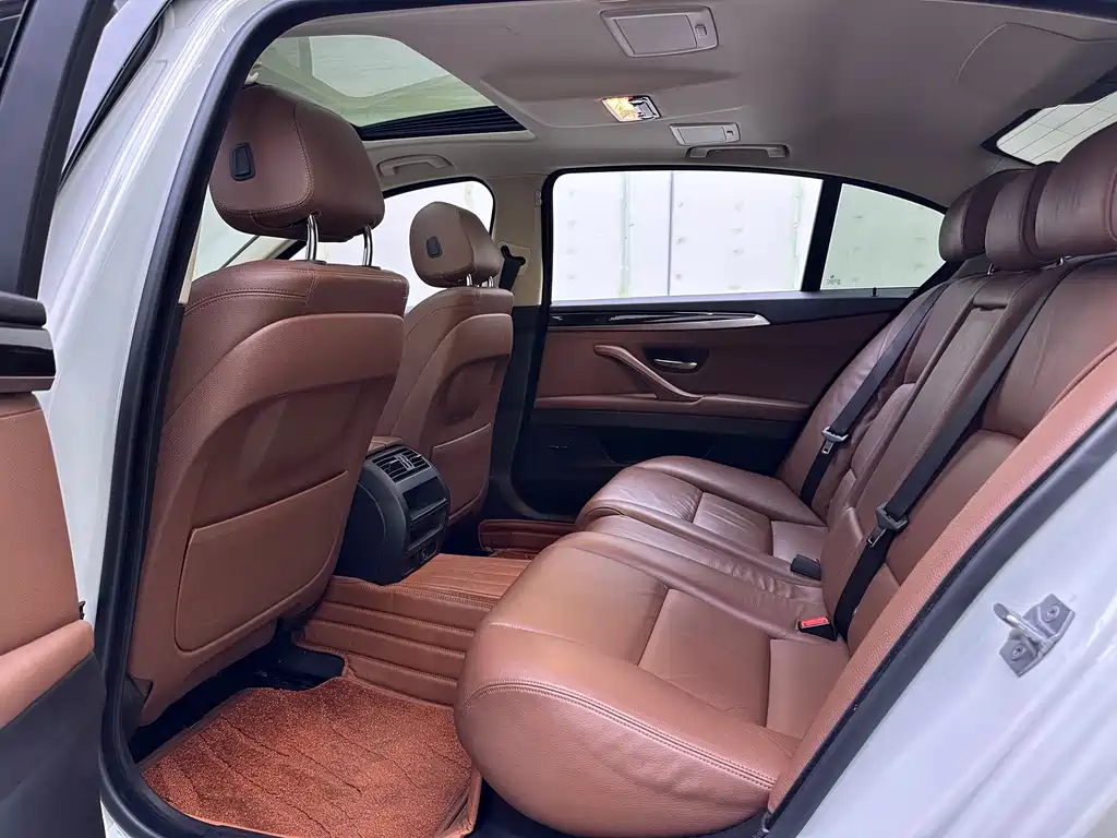 BMW 5 Series 2017 525Li Leading Model купить на сайте DeffCars
