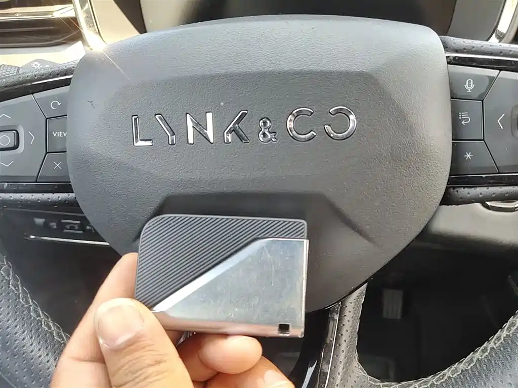 Lynk & Co 01 2023 1.5TD EM-F PM купить на сайте DeffCars