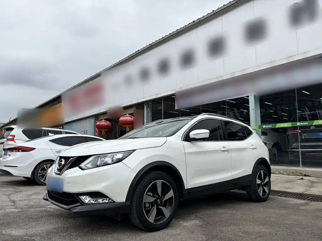 Qashqai 2017 2.0L CVT Deluxe Edition National V купить на сайте DeffCars