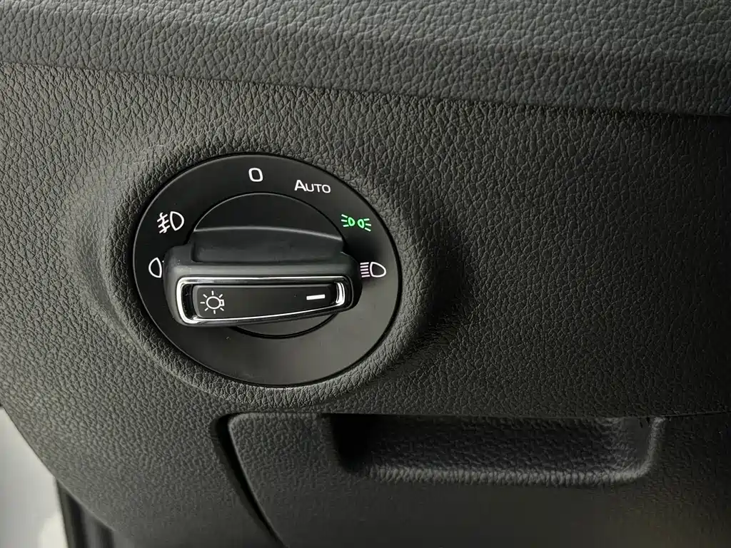 Superb 2023 TSI280 DSG Exclusive Edition купить на сайте DeffCars