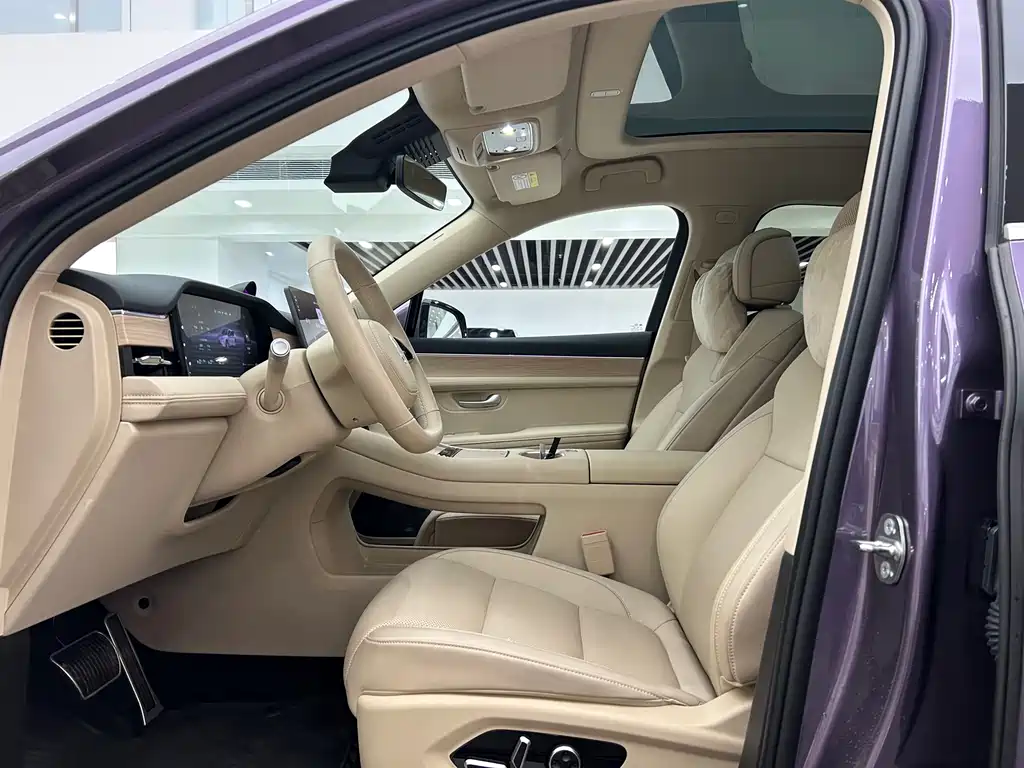 Wenjie M5 2025 extended range Ultra four-wheel drive version купить на сайте DeffCars