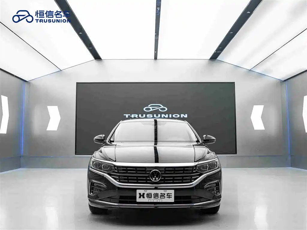Passat 2022 330TSI Deluxe Edition купить на сайте DeffCars