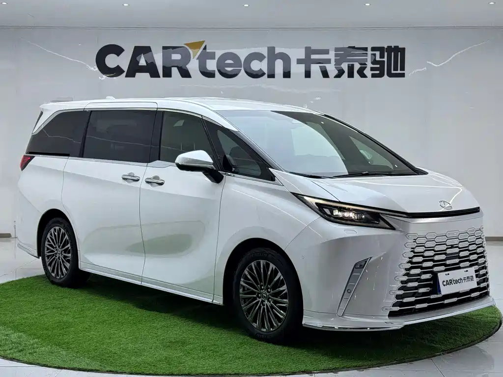 Lexus LM 2023 500h six-seater premium version купить на сайте DeffCars