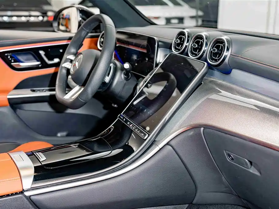 Mercedes-Benz GLC Coupe 2024 GLC 260 4MATIC Coupe SUV купить на сайте DeffCars