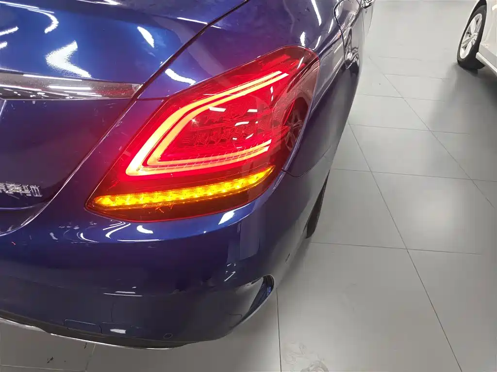 Mercedes-Benz C-Class 2021 C 200 L Fashionable Sports Edition купить на сайте DeffCars