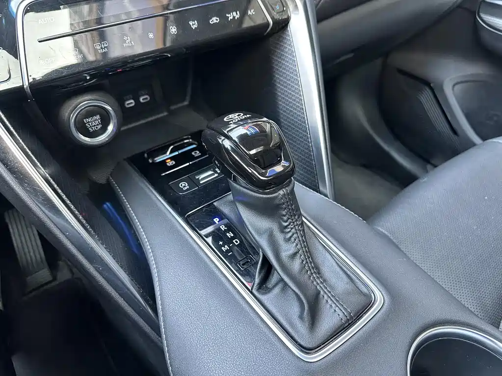 Vesa 2023 2.0L CVT two-wheel drive premium version купить на сайте DeffCars