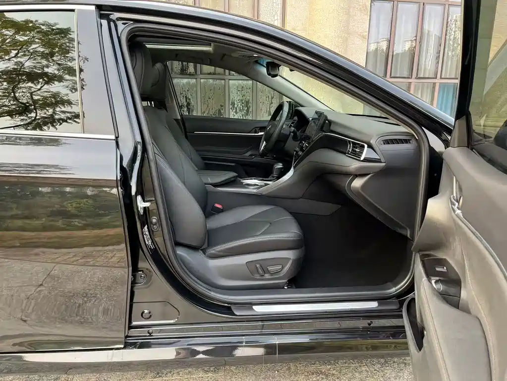 Camry 2021 2.5G Deluxe Edition купить на сайте DeffCars