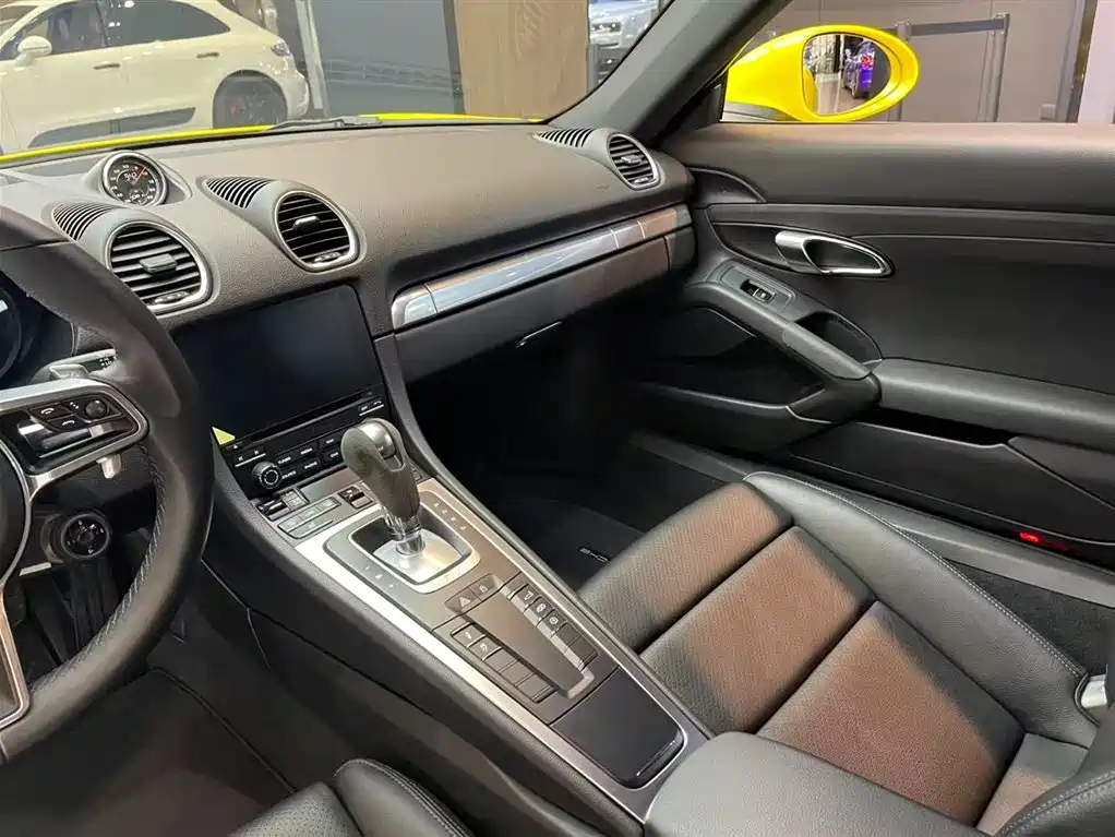 Porsche 718 2018 Cayman 2.0T купить на сайте DeffCars