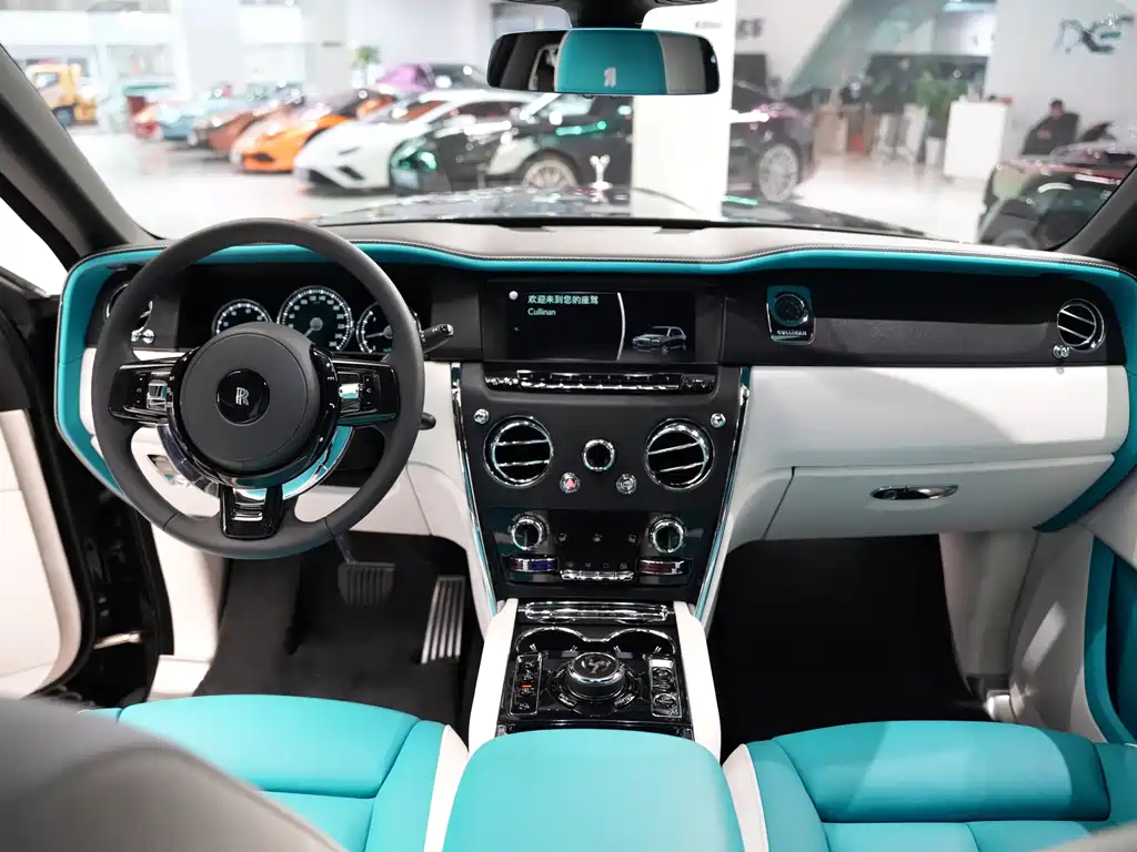 Cullinan 2018 five-seater version купить на сайте DeffCars