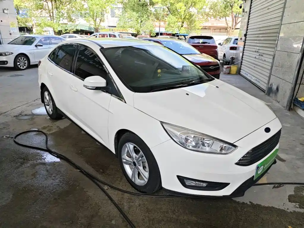 Focus 2017 Sedan 1.6L Automatic Comfort Smart Mobility Edition купить на сайте DeffCars