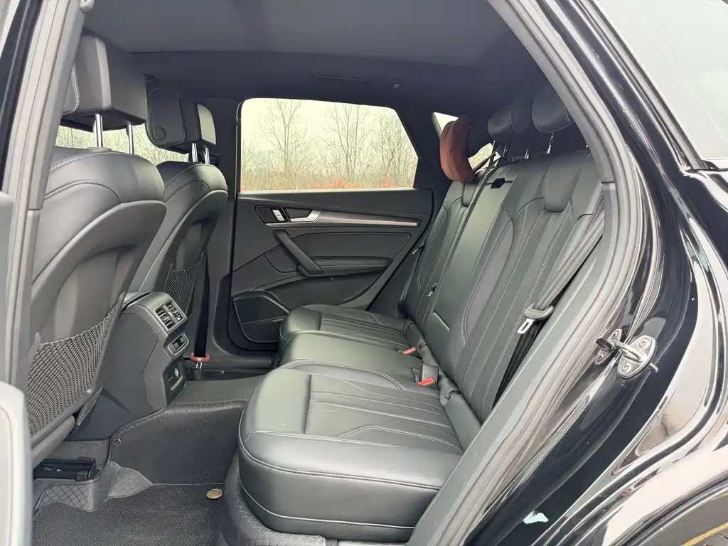 Audi Q5L 2024 45 TFSI luxury and dynamic model купить на сайте DeffCars