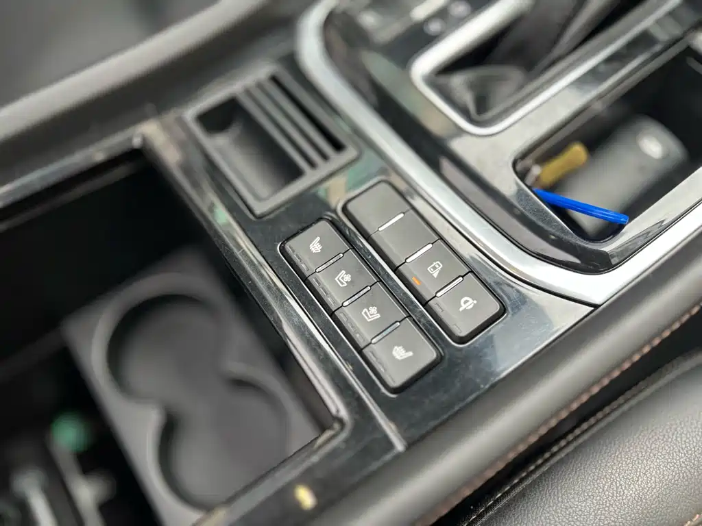 Trumpchi GS8 2017 320T 2WD Luxury Connected Edition (seven seats) купить на сайте DeffCars