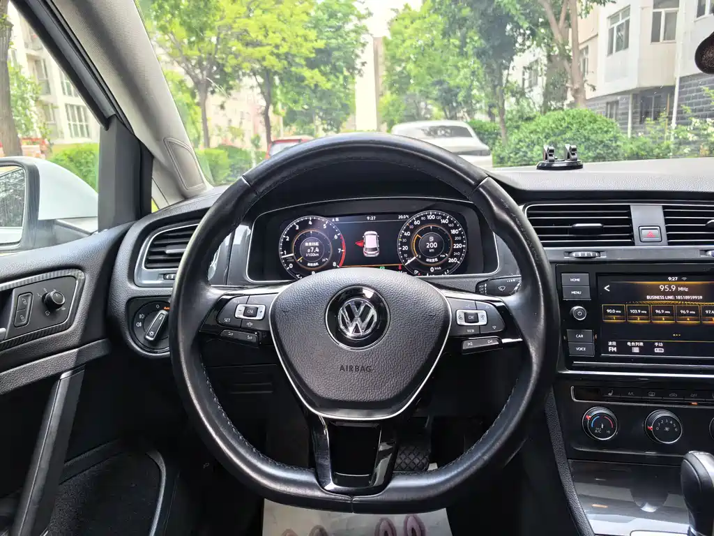 Golf 2020 Beloved Edition 280TSI DSG Deluxe купить на сайте DeffCars