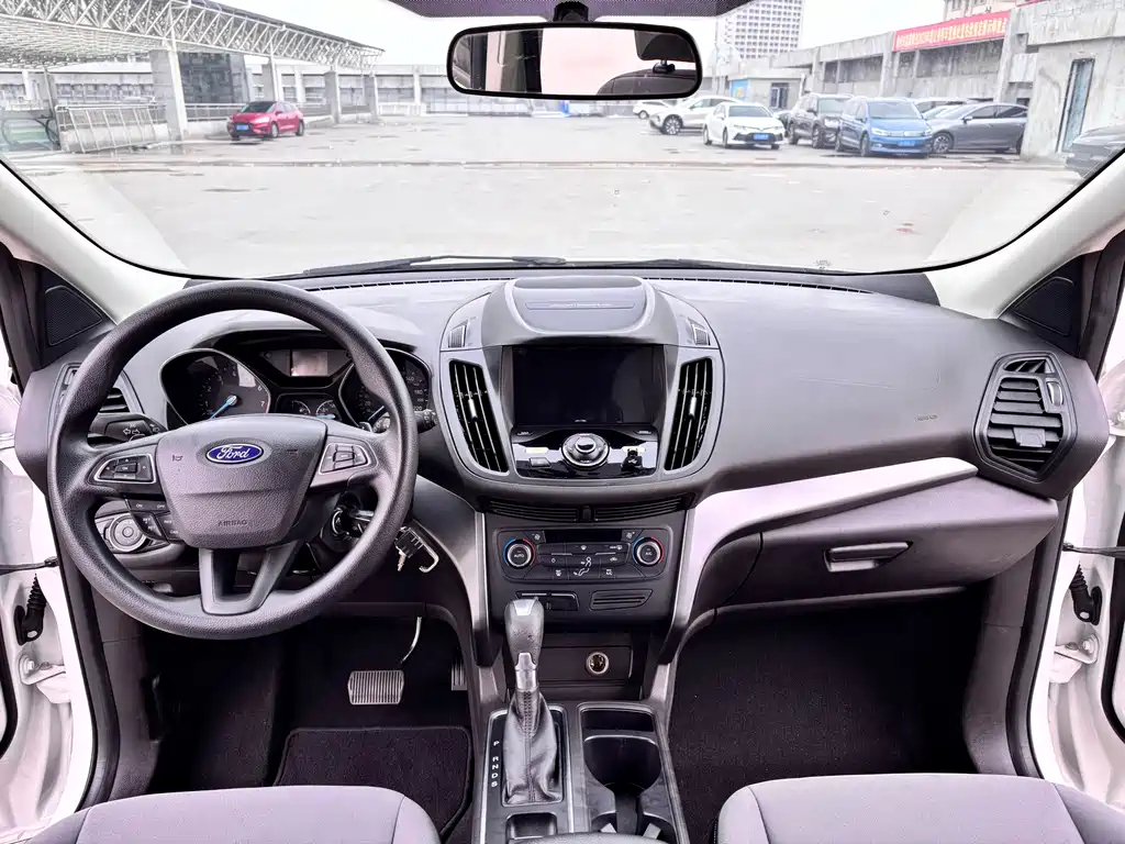 Escape 2017 EcoBoost 180 two-wheel drive refined airfoil купить на сайте DeffCars