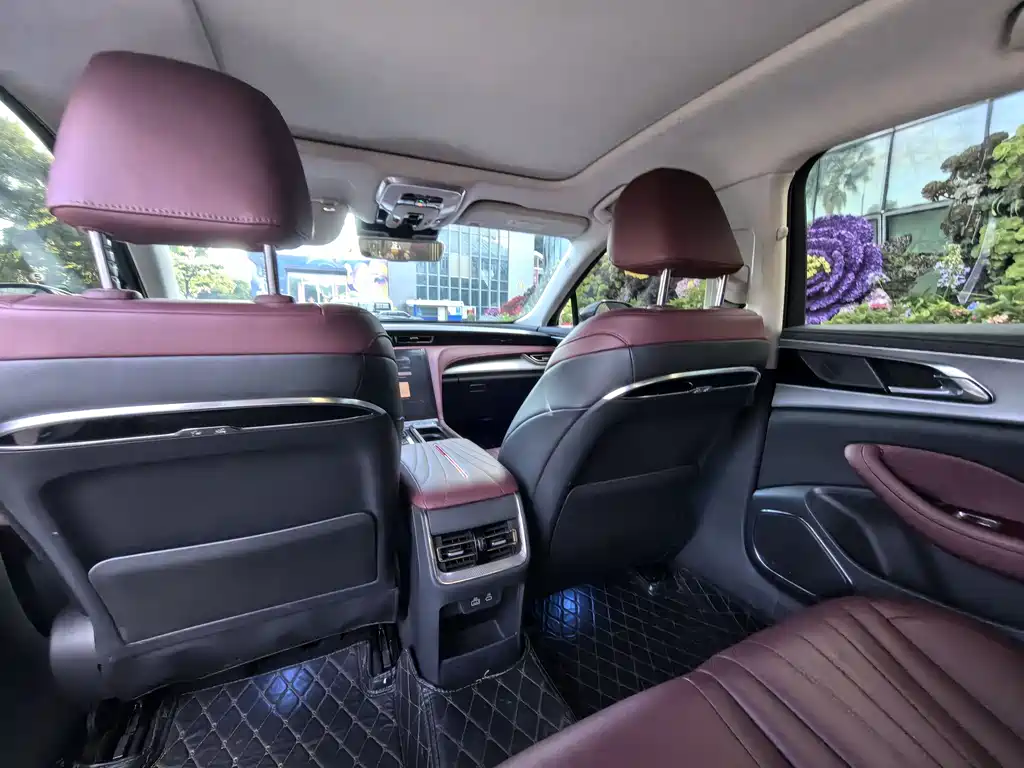 Hongqi H5 2024 1.5T DCT Zhilian Qiyun Edition купить на сайте DeffCars