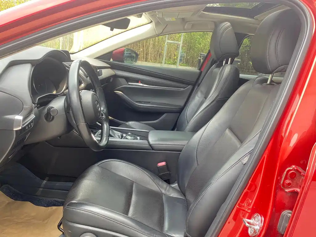 Mazda3 Angkesela 2020 2.0L Automatic Premium Edition купить на сайте DeffCars
