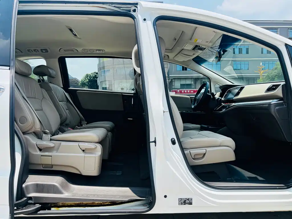 Odyssey 2017 2.4L Deluxe Edition купить на сайте DeffCars