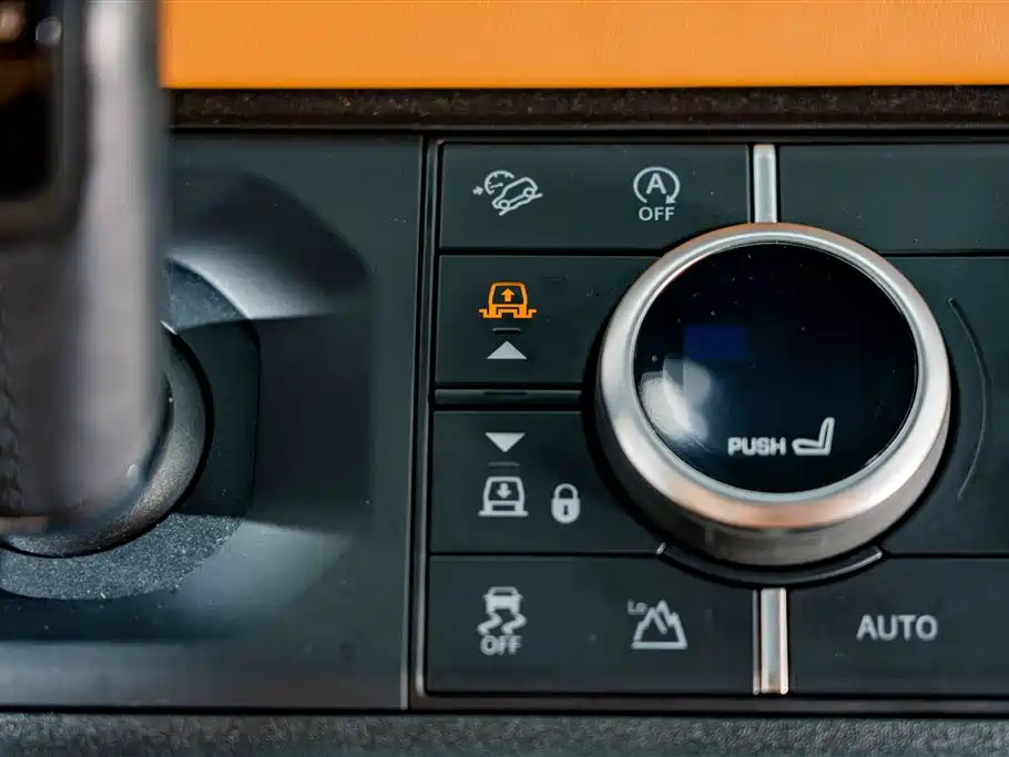 Land Rover Defender 2024 110 3.0T P400 X-DYNAMIC HSE купить на сайте DeffCars