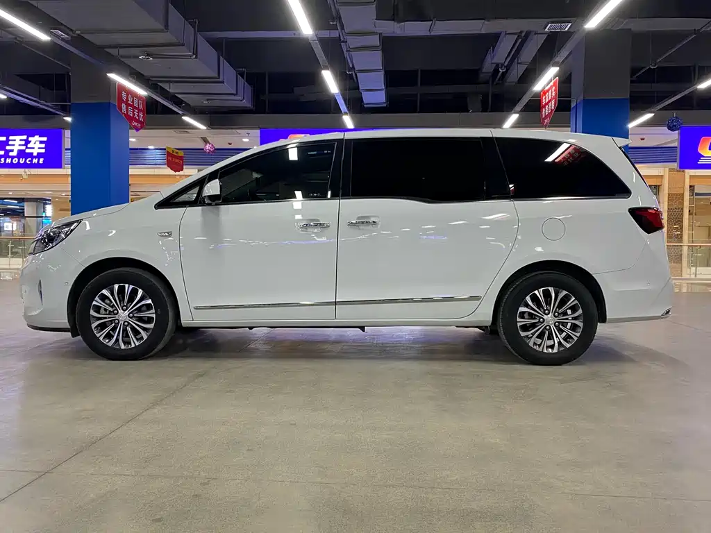 Buick GL8 2022 land business class 652T premium type купить на сайте DeffCars