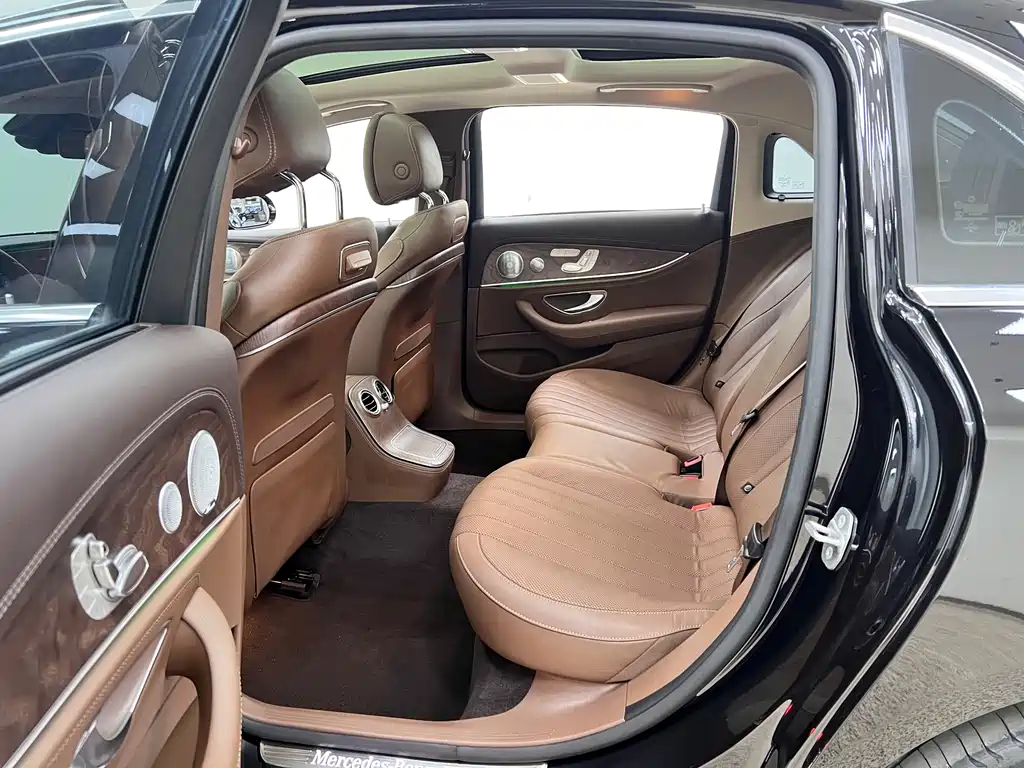 Mercedes-Benz E-Class 2021 E 300 L Premium Model купить на сайте DeffCars