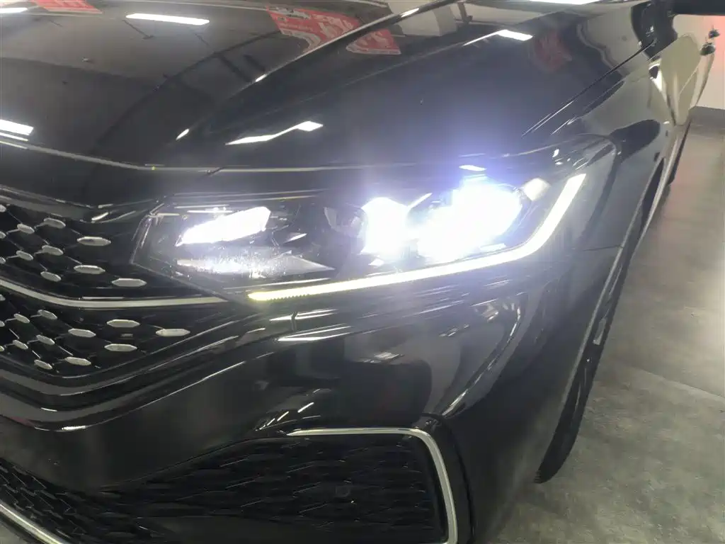Passat 2023 330TSI Starry Sky Elite Edition купить на сайте DeffCars