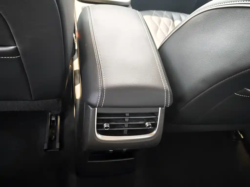 Tank 300 2023 Off-Road Version 2.0T Challenger купить на сайте DeffCars