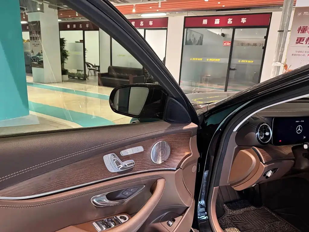 Mercedes-Benz E-Class 2022 facelift three E 300 L sporty and fashionable купить на сайте DeffCars