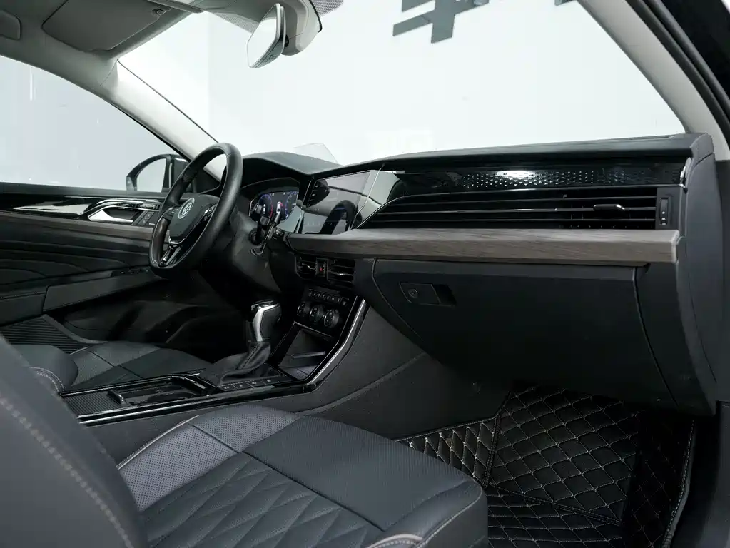Passat 2019 380TSI Flagship Edition National VI купить на сайте DeffCars