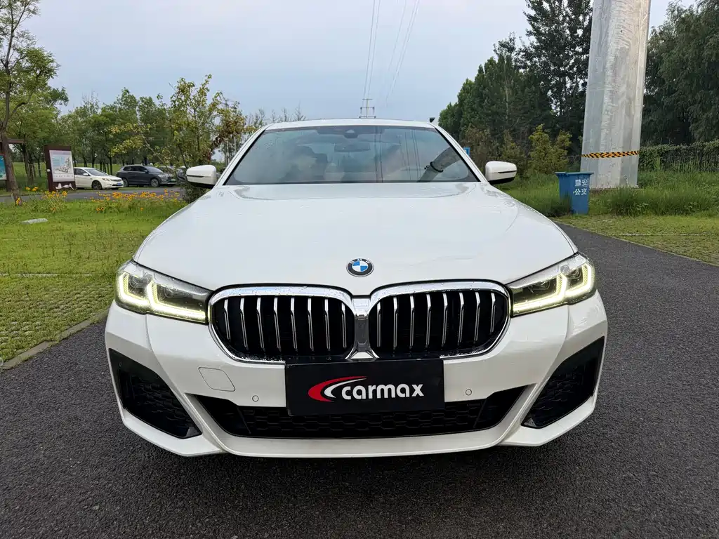 BMW 5 Series 2022 530Li Leading Luxury Package купить на сайте DeffCars