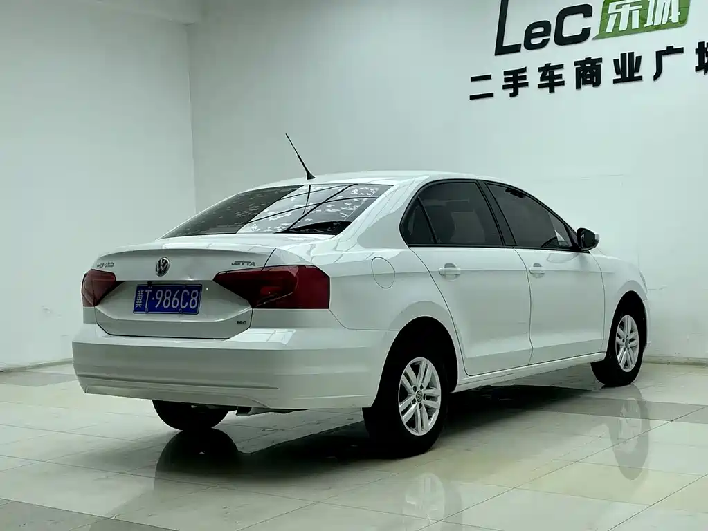 Jetta 2017 1.5L manual fashion model купить на сайте DeffCars