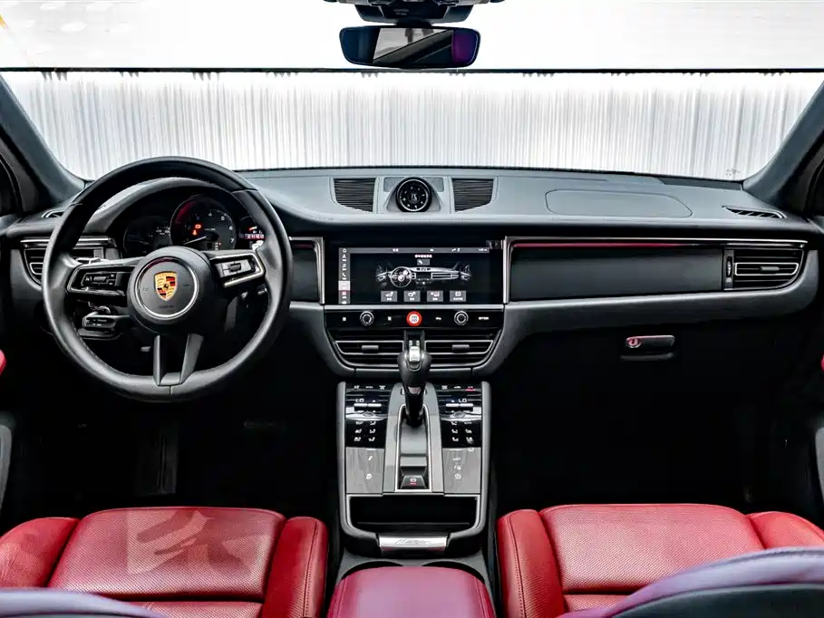 Macan 2024 Macan 2.0T купить на сайте DeffCars
