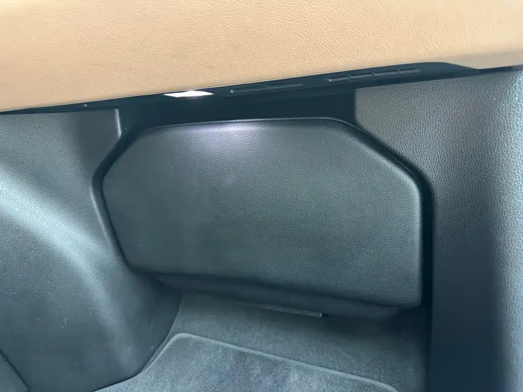 NIO ES8 2020 580KM six-seater version купить на сайте DeffCars