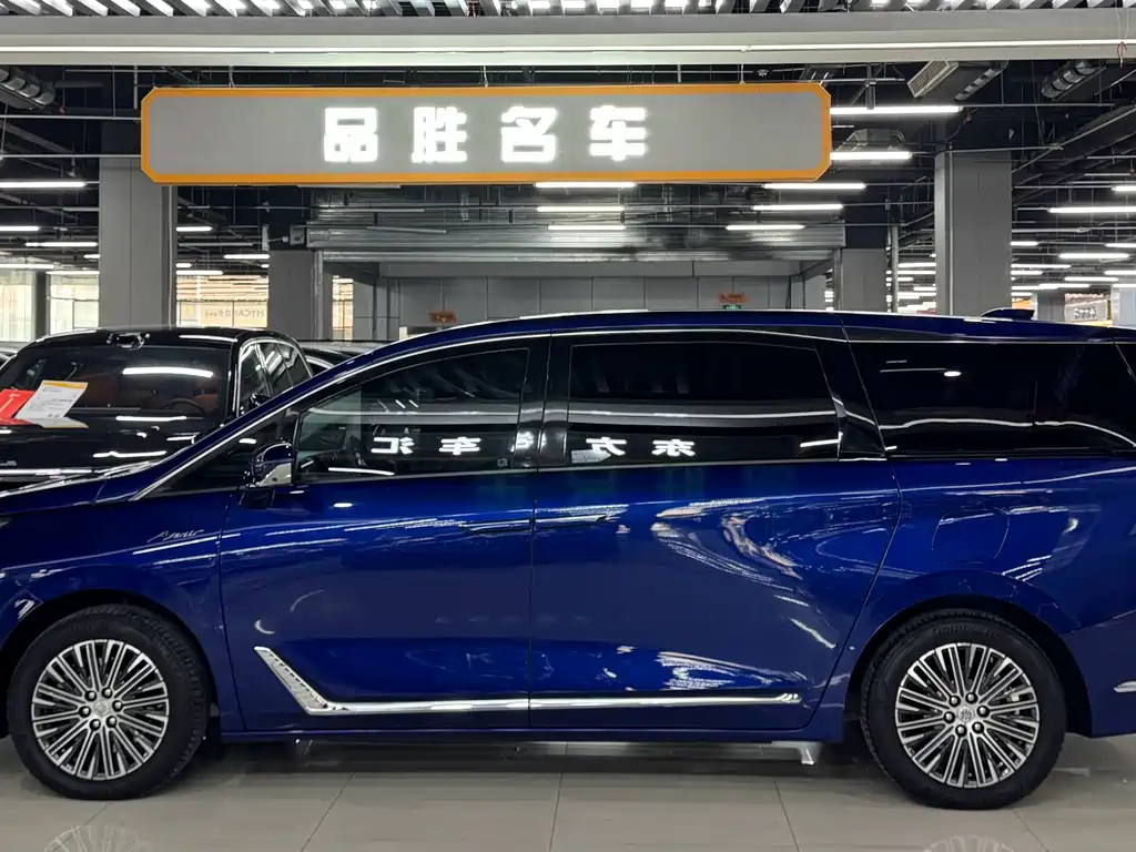 Buick GL8 New Energy 2024 Lu Zun Luxury Edition 7 seats купить на сайте DeffCars
