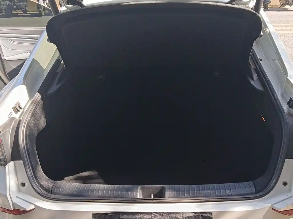 Lingdu 2025 Lingdu L 280TSI DSG trendy version купить на сайте DeffCars