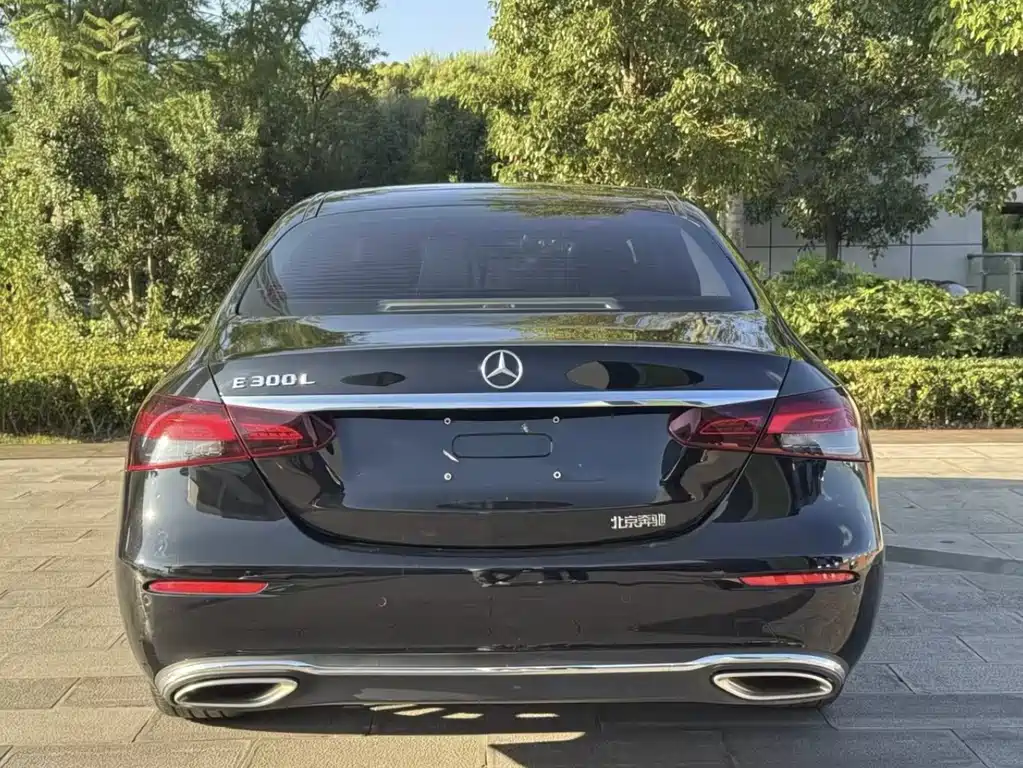 Mercedes-Benz E-Class 2023 E 300 L Luxury Model купить на сайте DeffCars