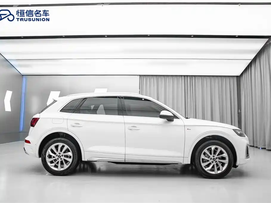 Audi Q5L 2022 40T luxury and dynamic model купить на сайте DeffCars