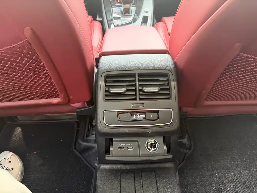 Audi A4L 2025 model 2 million Yuexiang version 40 TFSI luxury and dynamic model купить на сайте DeffCars