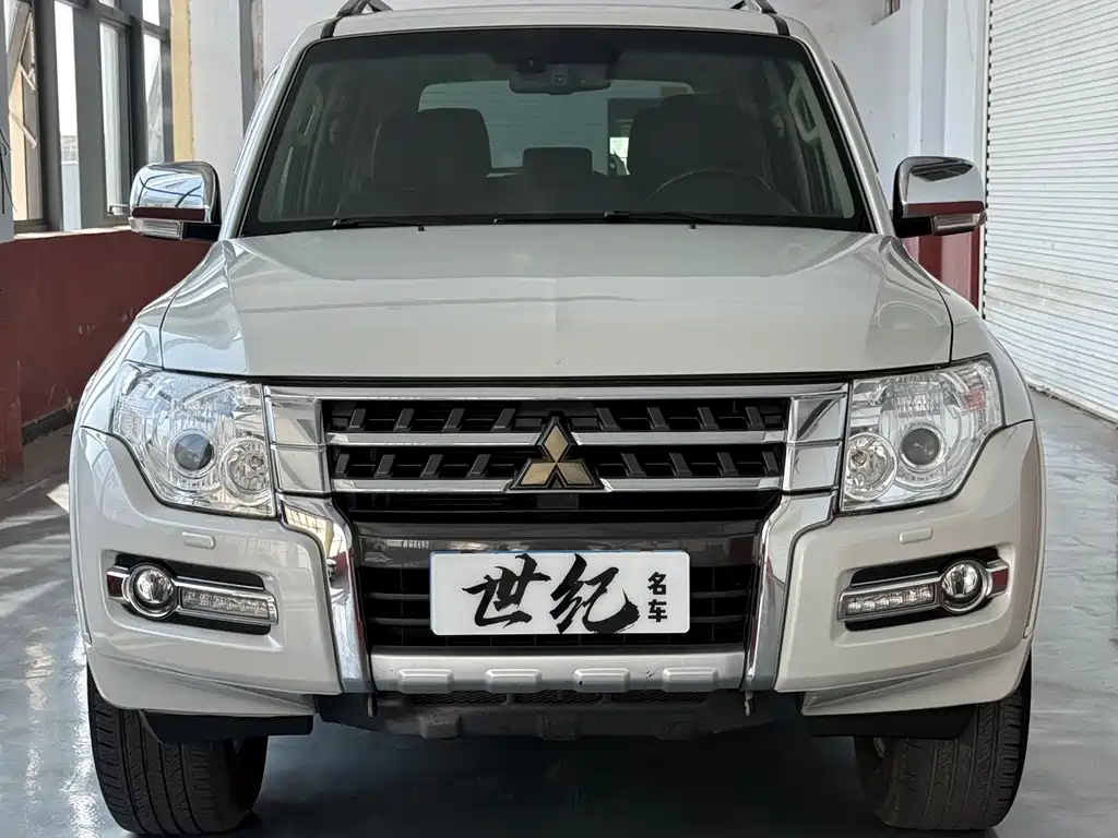 Pajero imported 2020 3.0L automatic premium version купить на сайте DeffCars