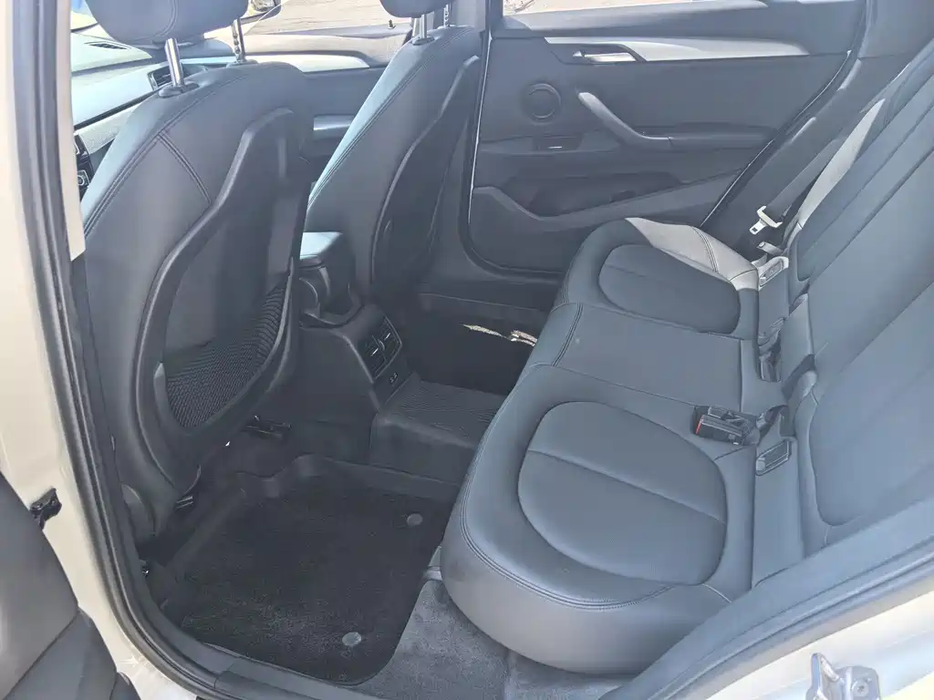 BMW X1 2019 sDrive20Li leading model купить на сайте DeffCars