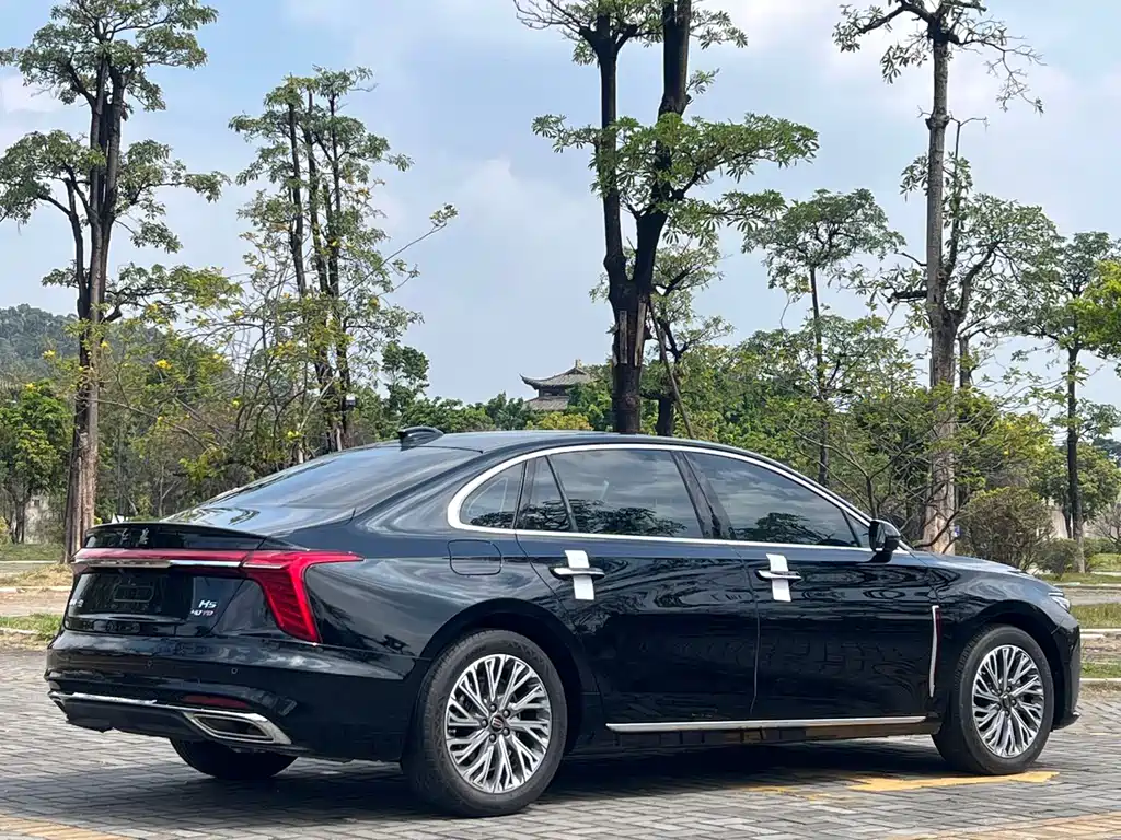 Hongqi H5 2023 2.0T Automatic Zhilianqichang Edition купить на сайте DeffCars