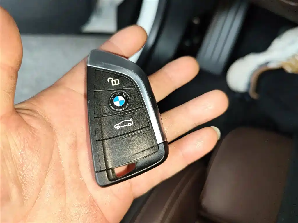 BMW X1 2018 xDrive20Li Exclusive Model купить на сайте DeffCars