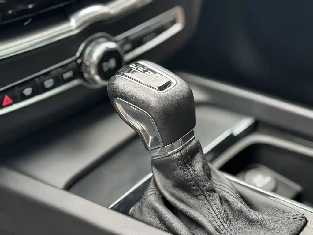Volvo XC60 2021 T5 four-wheel drive Zhiyi Luxury Edition купить на сайте DeffCars