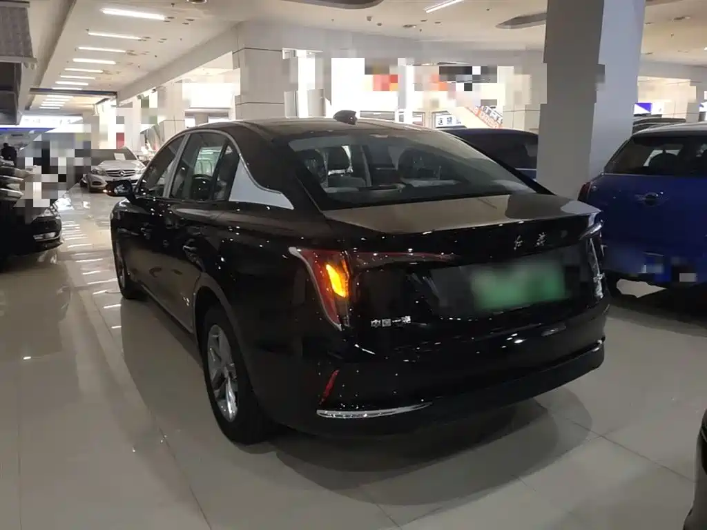 Hongqi E-QM5 2025 500km travel version купить на сайте DeffCars