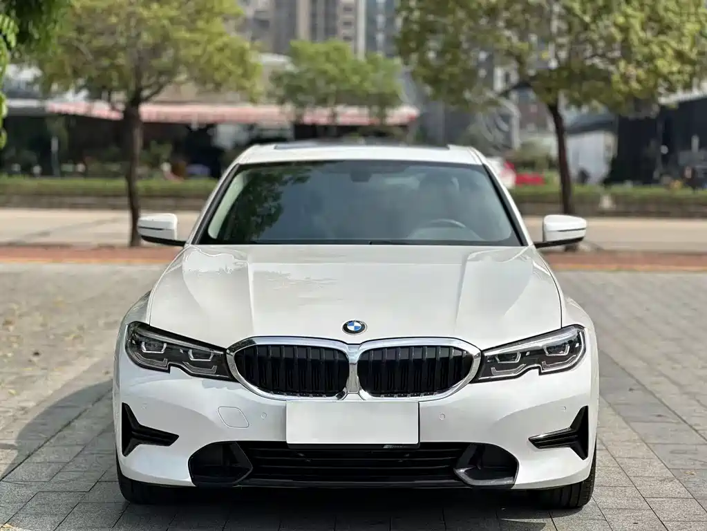 BMW 3 Series 2021 320i Sports Package купить на сайте DeffCars