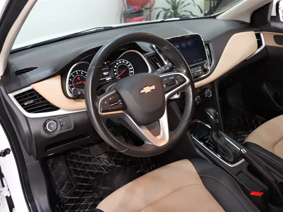Cruze 2022 320 Automatic Sunroof Edition купить на сайте DeffCars