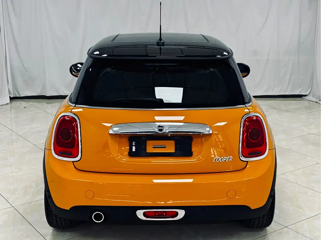 MINI 2018 1.5T COOPER Classic купить на сайте DeffCars