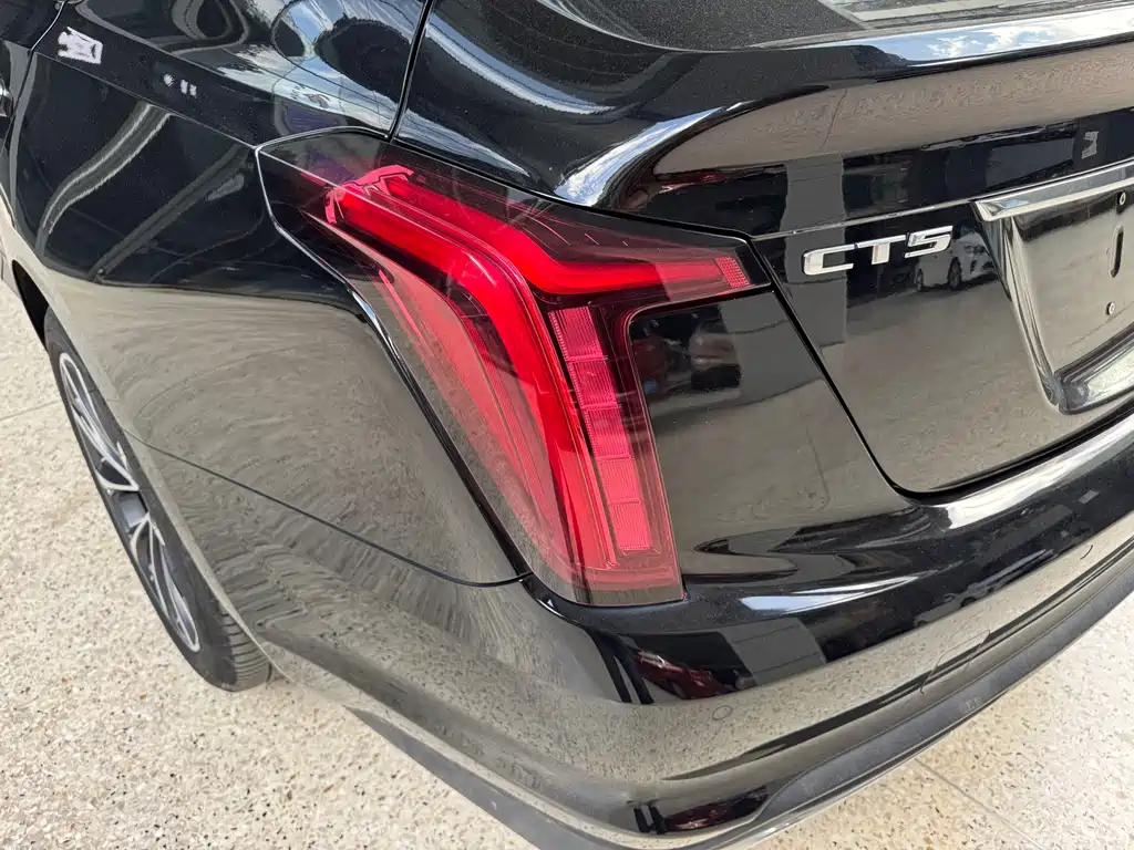 Cadillac CT5 2022 28T Premium Model купить на сайте DeffCars