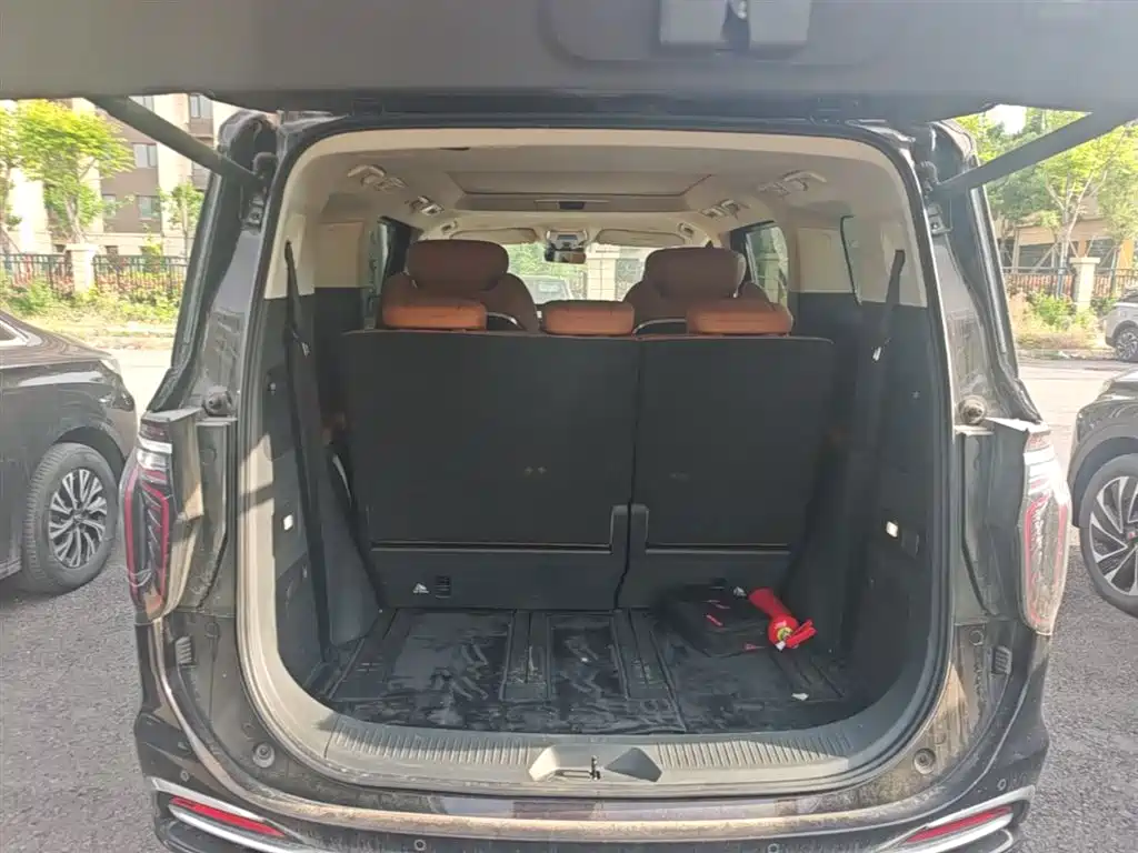 Hongqi HQ9 PHEV 2024 2.0T four-wheel drive business version купить на сайте DeffCars
